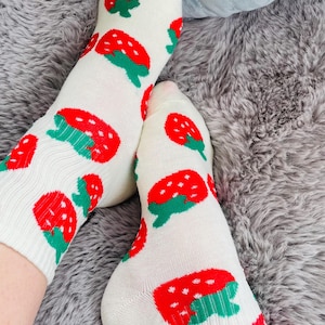 1 Pair Fruit Strawberry Women Girls Socks Cute Cartoon Flower Pattern Comfortable Breathable Socks Bright Color Sweet Pattern Summer Spring