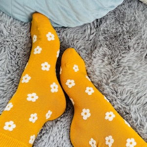 1 Pair Yellow Women Girls Socks Cute Cartoon Flower Pattern Comfortable Breathable Socks Bright Color Floral Vintage Cotton Summer Spring