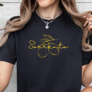 Sorrento Lemon Tee: Italy Travel Shirt, Minimalist Design afbeelding 2
