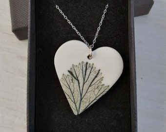 Leaf Necklace - Pressed Flower Jewellery - Heart Necklace - Leaf Print Pendant - Nature Necklace - Mothers Day Gift Secret Santa Gift