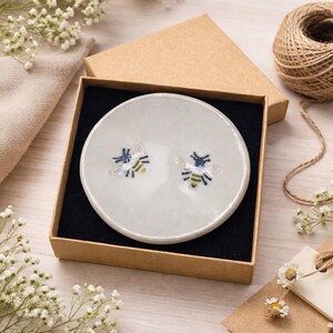 Bee Ring Dish  Ring Holder  Bee Gifts For Her  Ceramic Ring Dish  Christmas Gift   Bride Gift  Trinket dish, Jewellery dish, Teacher Gift