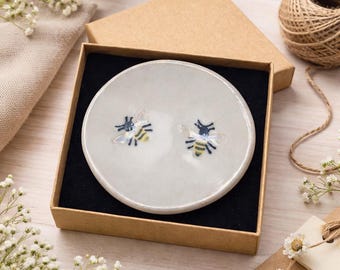 Bee Ring Dish  Ring Holder  Bee Gifts For Her  Ceramic Ring Dish  Christmas Gift   Bride Gift  Trinket dish, Jewellery dish, Teacher Gift