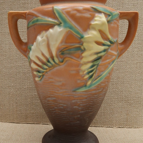 Roseville Freesia Eight Inch Vase