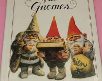 洋書 Secrets of the Gnomes - Rien Poortvliet Amazon.com: Secrets of the Gnomes: 9789997213693: Rien