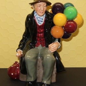 Vtg Royal Doulton England, &quot;The Balloon Man&quot; Figurine
