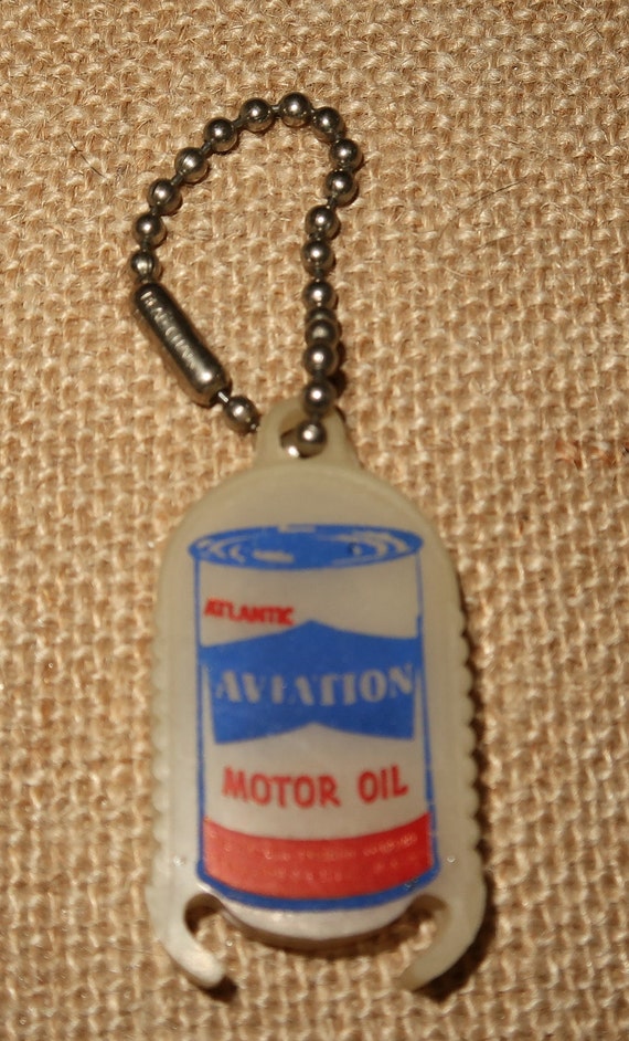 Vtg Aviation Motor Oil Keychain - image 1