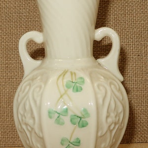 Vtg BELLEEK Ireland 6 inch Vase