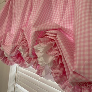 Tenda a palloncino con doppio volant a quadretti rosa
