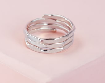 Zilveren wikkelring, gehamerde spoelring, stapelbare Midi-ring