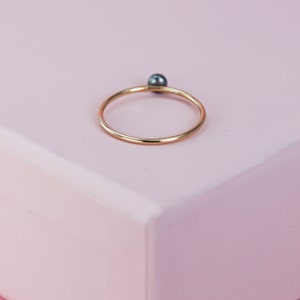 Black Pearl Ring, Stacking Ring in 14K Gold Fill, 14K Rose Gold Fill or Sterling Silver, Single Pearl Ring, Dark Peacock Pearl Ring image 2