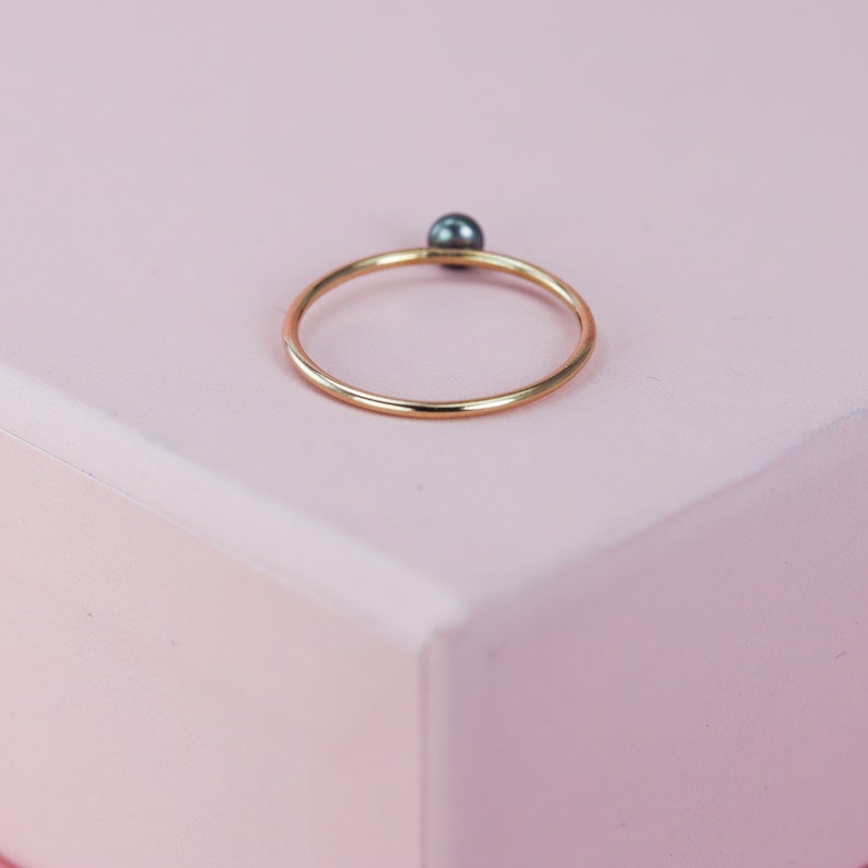 Black Pearl Ring, Stacking Ring in 14K Gold Fill, 14K Rose Gold Fill or Sterling Silver, Single Pearl Ring, Dark Peacock Pearl Ring image 2