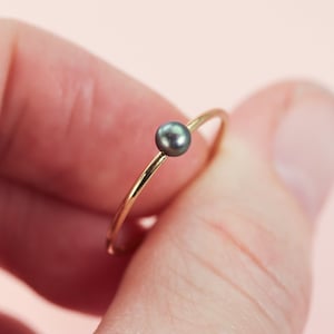 Black Pearl Ring, Stacking Ring in 14K Gold Fill, 14K Rose Gold Fill or Sterling Silver, Single Pearl Ring, Dark Peacock Pearl Ring image 9