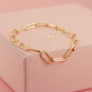 Gold Filled Sparkly Link Bracelet, Gold Textured Charm Bracelet, Chunky Paperclip Chain Bracelet, Gifts for Her, Handmade Jewelry