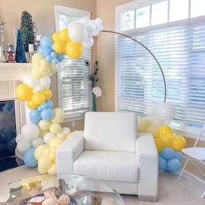 Amalfi Coast Mediterranean Lemon Bridal Shower DIY Balloon Garland | Mediterranean Bridal Shower | Amalfi Coast Bridal Shower | Blue Yellow