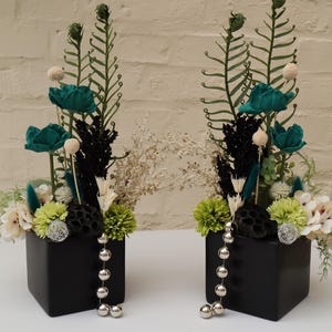 2er Set Blumen-Deko Arrangements  schwarz-grün-creme  Fensterbankdeko