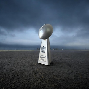 Personalisierbar FFL Super Bowl Trophy Replica: Football League Champion Cup