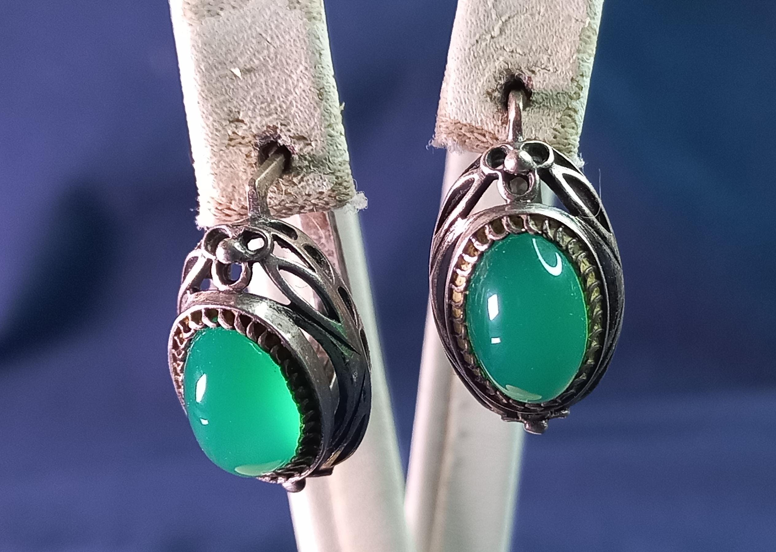 Antique Russian Sterling 875 Silver Ag Earrings Vintage USSR  Vintage 875 Silver Jewelry Set with Natural Chrysoprase – Ring & Earrings main image 0