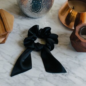 Silk Bow Scrunchie Black image 2