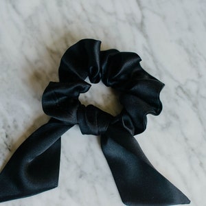 Silk Bow Scrunchie Black image 3