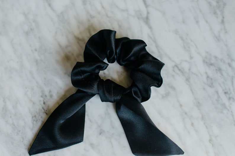 Silk Bow Scrunchie Black image 3