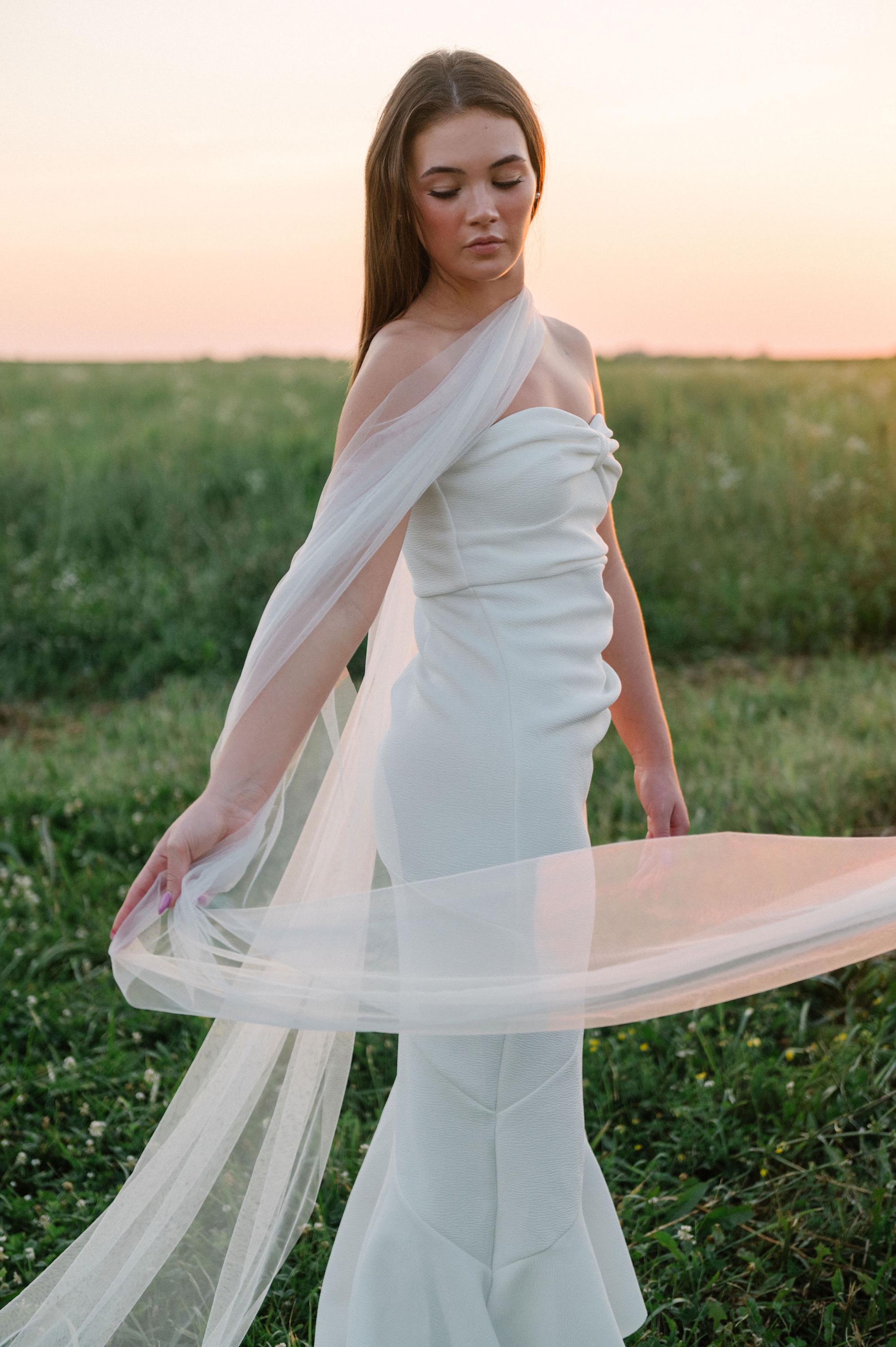 White Tulle Wrap - Etsy display picture 3