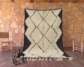 Moroccan Wool Rug – Handmade Berber Boujaad Statement Carpet, Handwoven Beni Ourain Rug - Luxury Area Rug for Modern Home Decor.