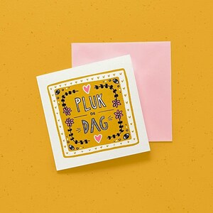 Quote Kaart 'Pluk de Dag' – Handgetekende Wenskaart 135x135 – Gerecycled Papier – Positieve Tekst – Uniek Cadeau – Dubbele Kaart