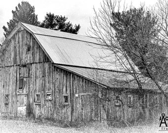 Old Barn Pencil Drawing: Black and White Farm Barn Print