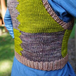 make your own Colorblock Market Vest (DIGITAL KNITTING PATTERN) for tweens, teens, adults