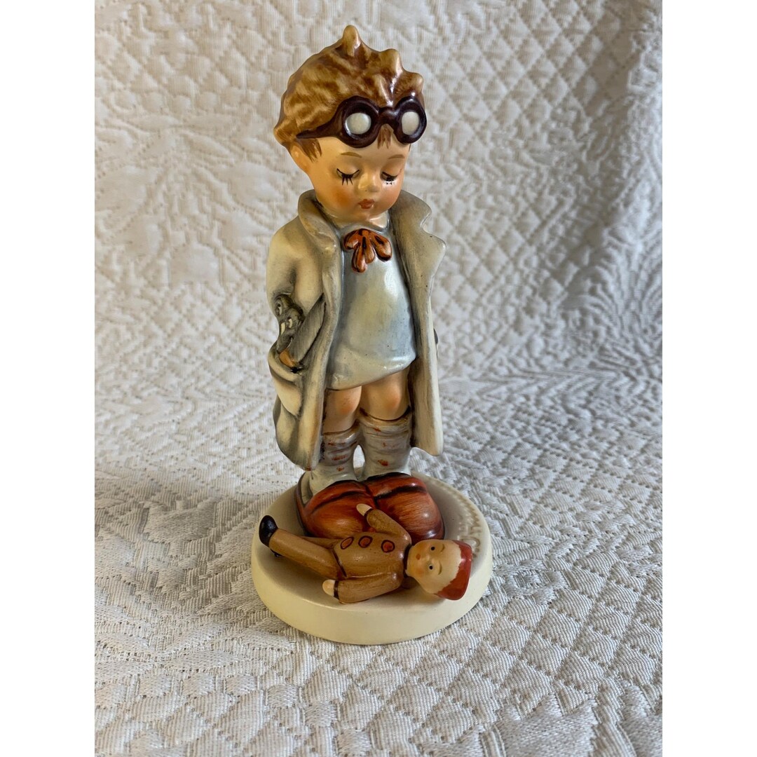 Hummel Goebel Doctor Figure 127 5