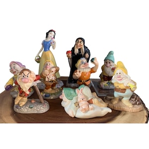 Royal Doulton Disney Snow White & The Seven Dwarfs Evil Witch Figurine Set