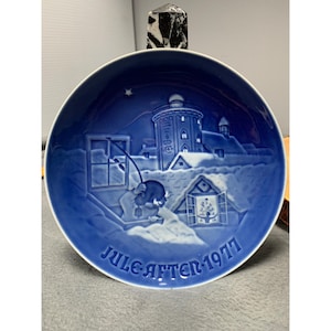Bing & Grondahl 1977 Jule Aften Christmas Plate Porcelain Copenhagen Denmark