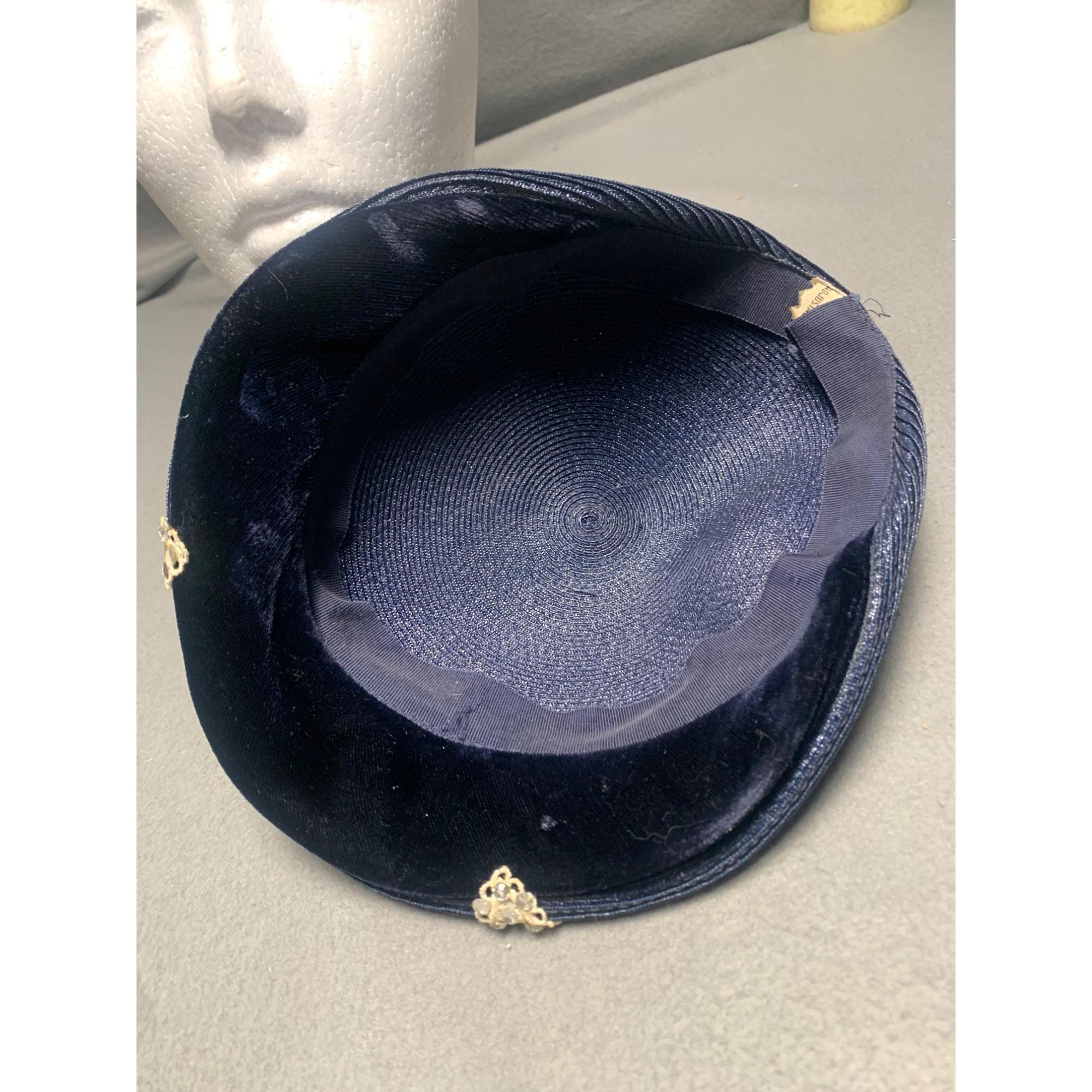 Vintage 1960s Navy Blue Velvet & Straw Hat with Gold Embellishments Adjustable Vintage 1960s Navy Blue Velvet & Straw Hat With Gold  main image 3