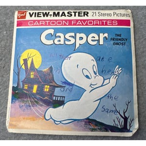 Könnte beinhalten: Eine Vintage View-Master-Packung mit Casper, dem freundlichen Geist. Das Cover ist blau mit dem Titel "Casper" und einer Illustration des Geistes. Die Packung enthält auch den Text "Cartoon Favorites".