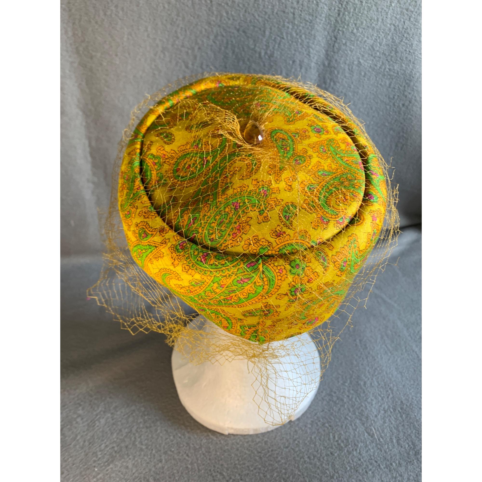 Ladies Yellow and Green Paisley Hat With Netting Size 22  display picture 2
