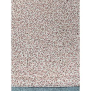 Red Floral Cotton Fabric 20&quot; x 48&quot; Sewing Quilting Craft Projects