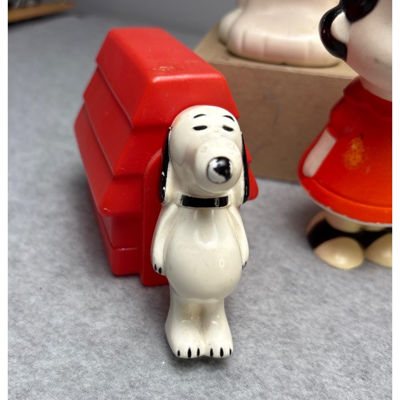 Vintage Avon Peanuts Character Bubble Bath Collectible Figures Set