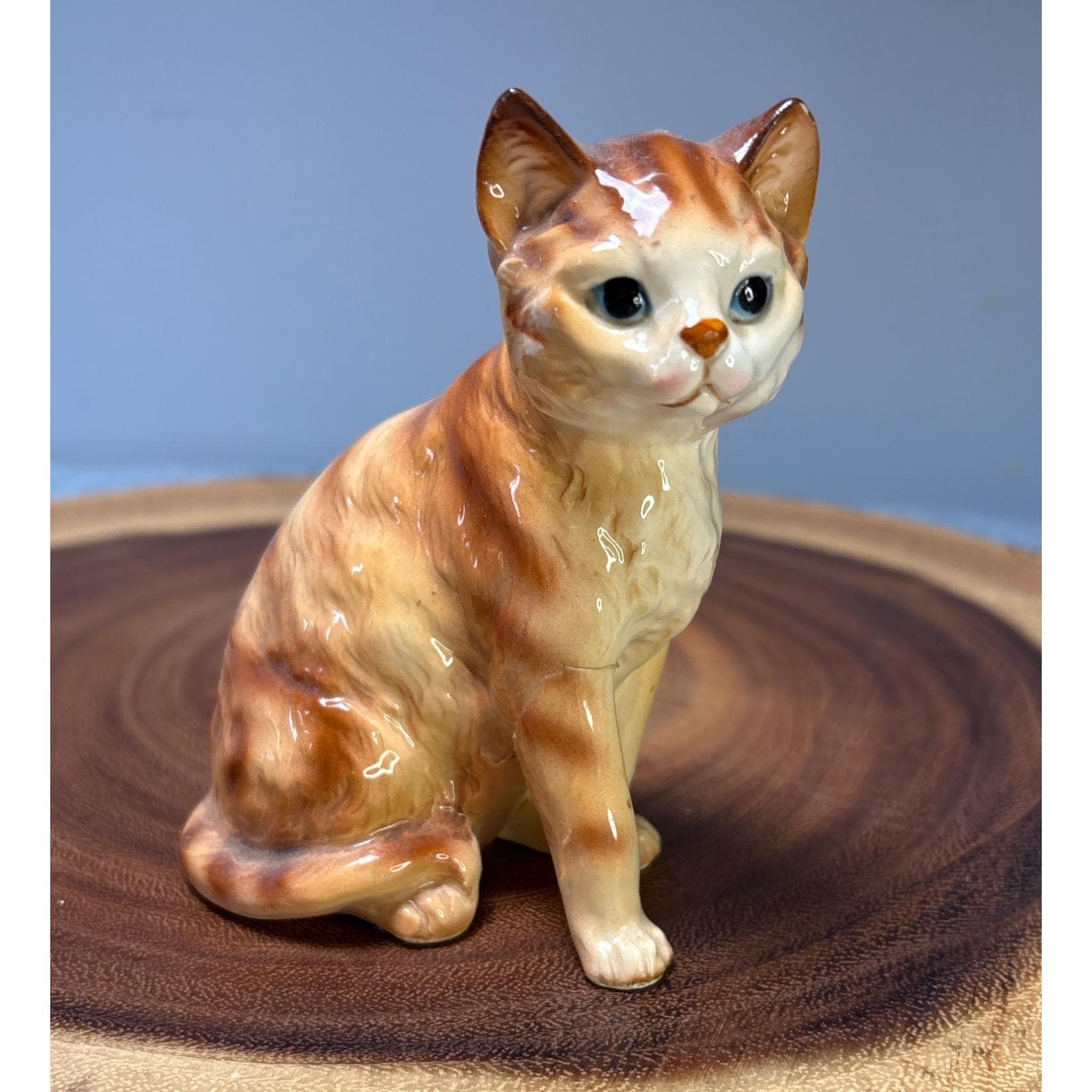 Country Artists Cat Figurine - Etsy