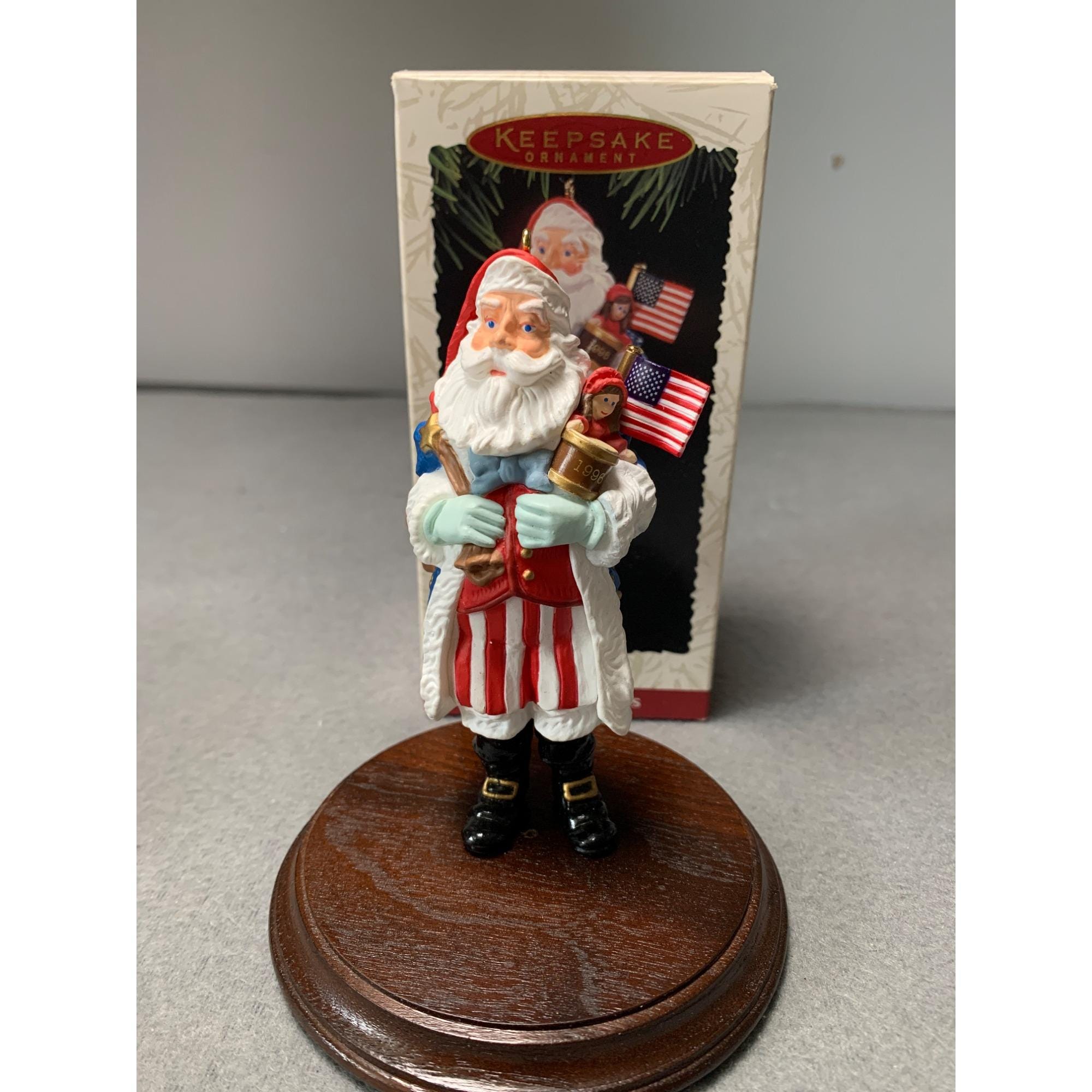 Hallmark 1996 Keepsake Ornament Merry Olde Santa With Flag