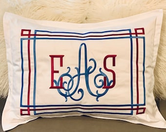 Funda de almohada calada con monograma