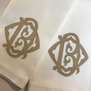 Applique Monogrammed Guest Towel image 4