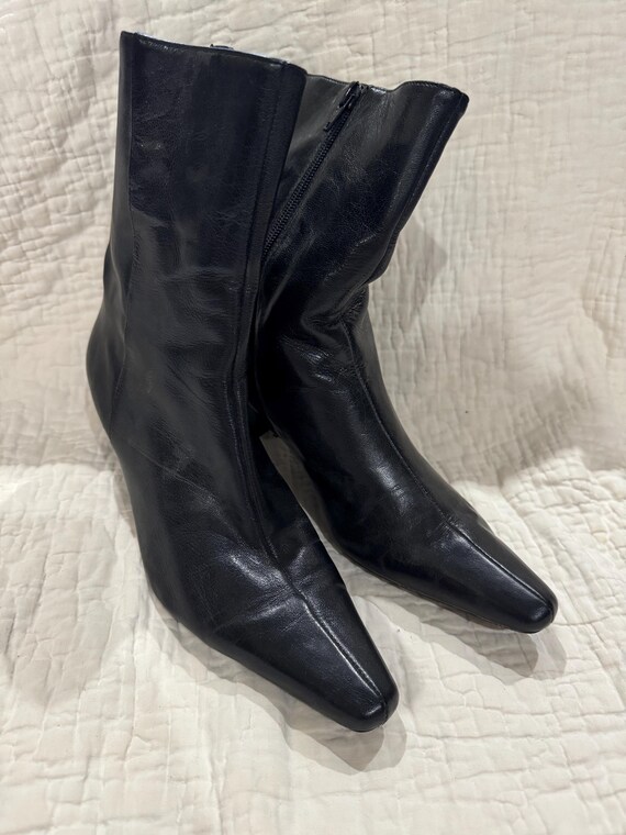 Boots Outlet Ankle Bootie Nine West Russity Zippered Booties
