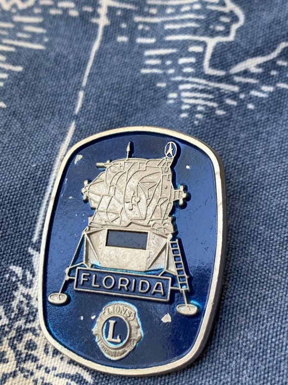 Lions Club Lapel Pin State of Florida 60's - 70's - image 2