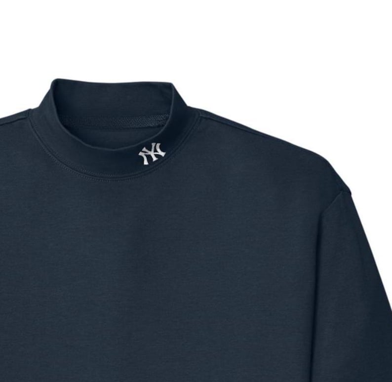 New York Embroidered Flared Sleeve Tee