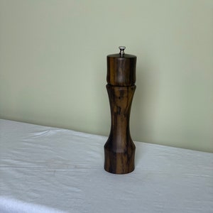 Greenheart peppermill 10&quot; tall pepper grinder