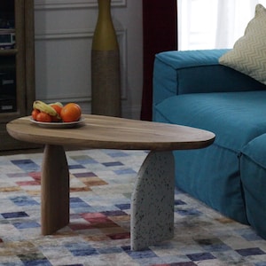 Fungi Eco Couchtisch: Eschenholz & Recyclingplastik, Modernes Design