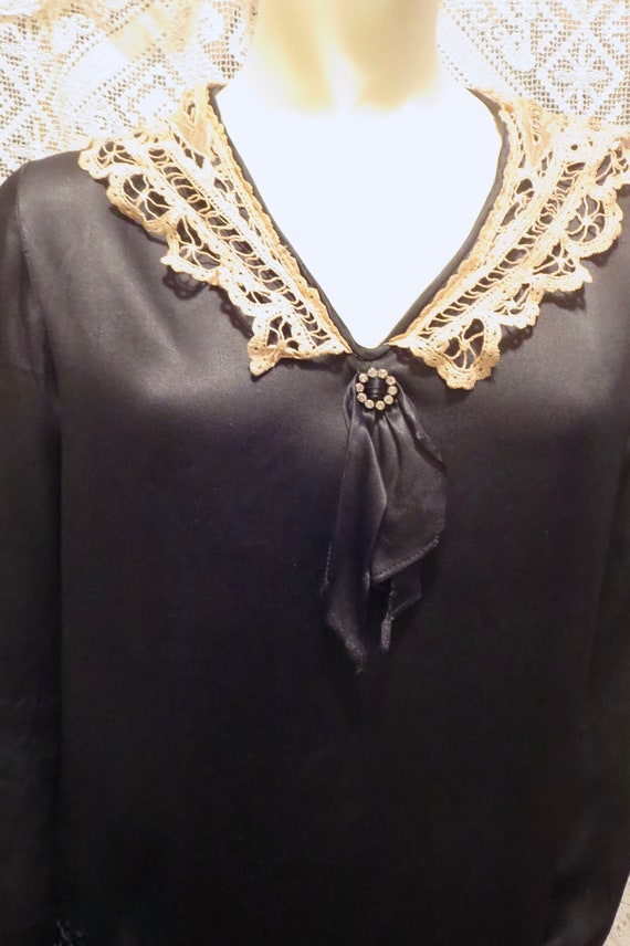 1920s Antique Flapper Era Black Silk Dress With Te
