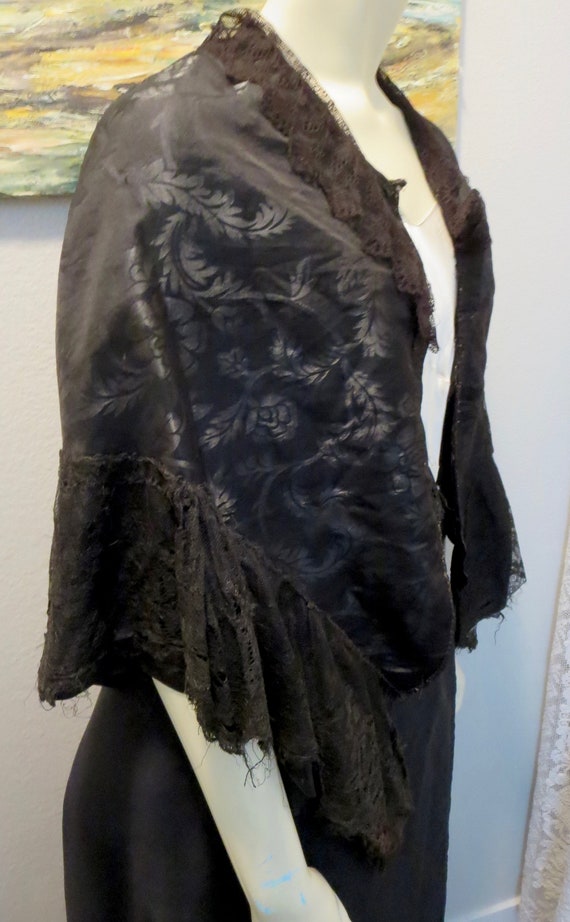 Victorian Black Silk Patterned Capelet With Black… - image 2