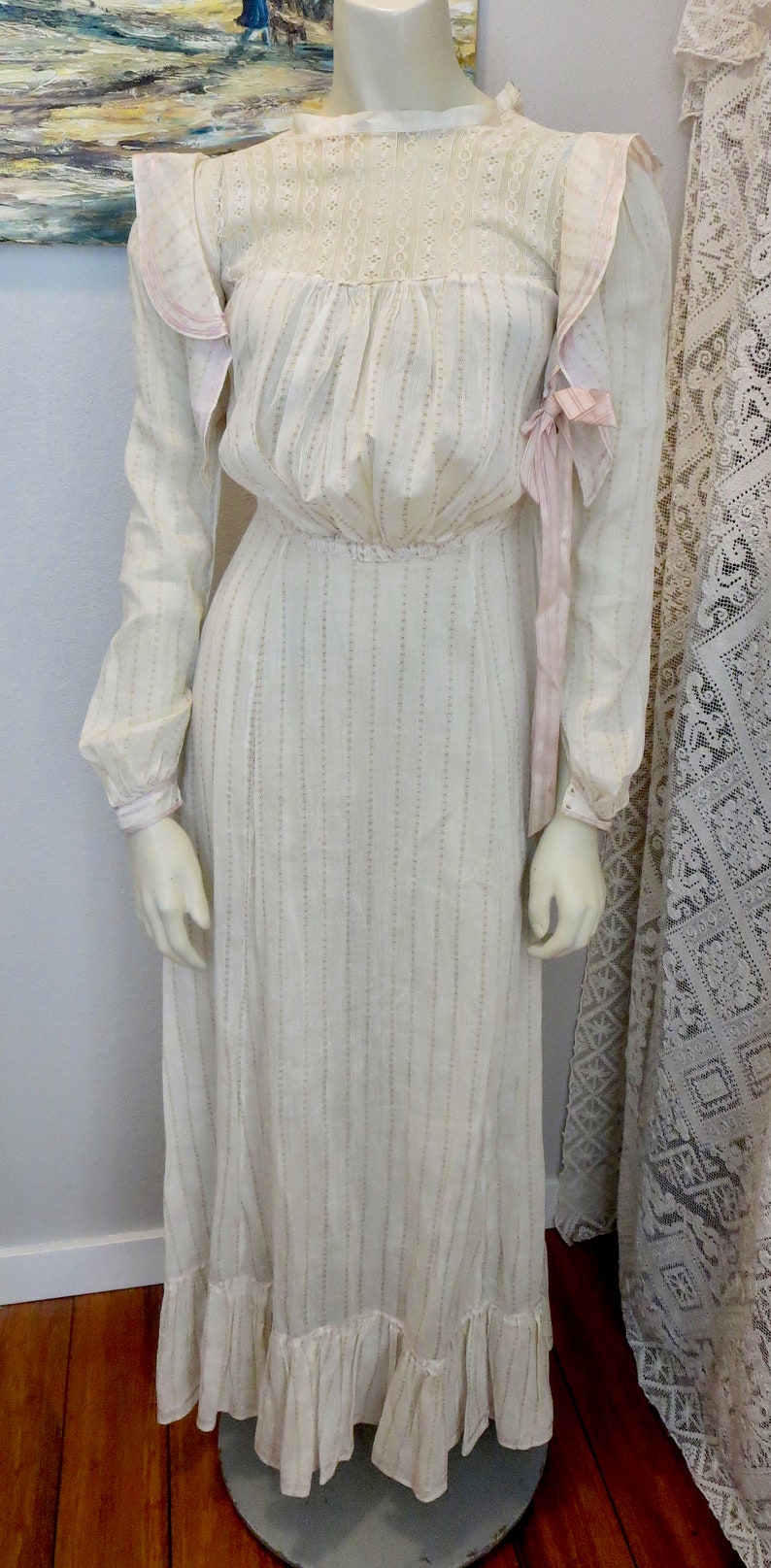 1900s Dobby Stripe Calico Dress Pigeon Breasted Lavender Ribbon Lace ...