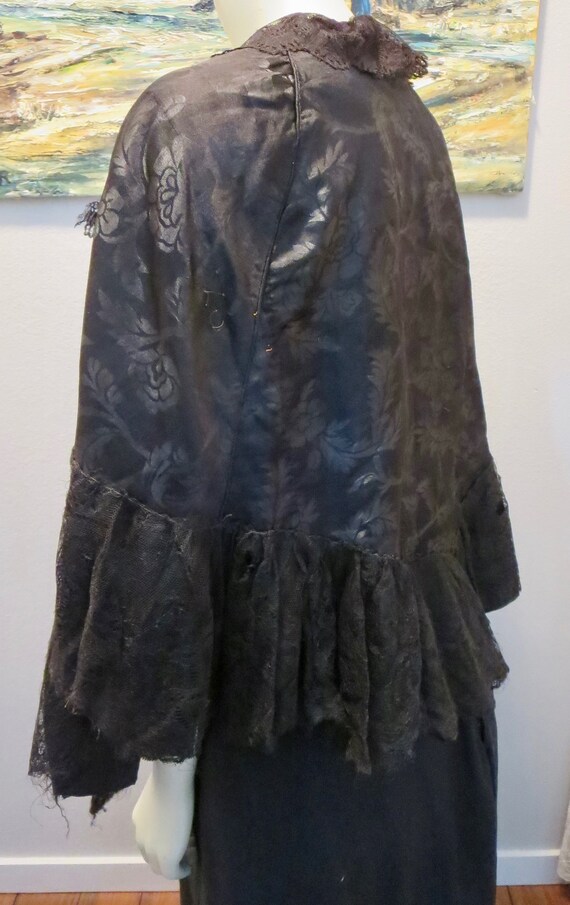 Victorian Black Silk Patterned Capelet With Black… - image 3